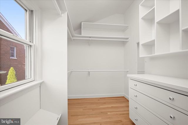 7012 EXETER RD, Bethesda, MD 20814