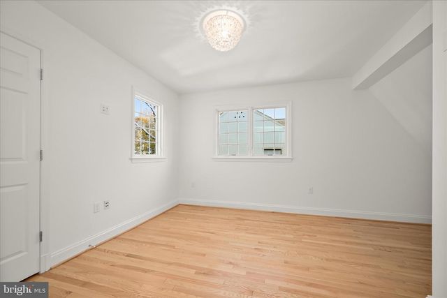 7012 EXETER RD, Bethesda, MD 20814