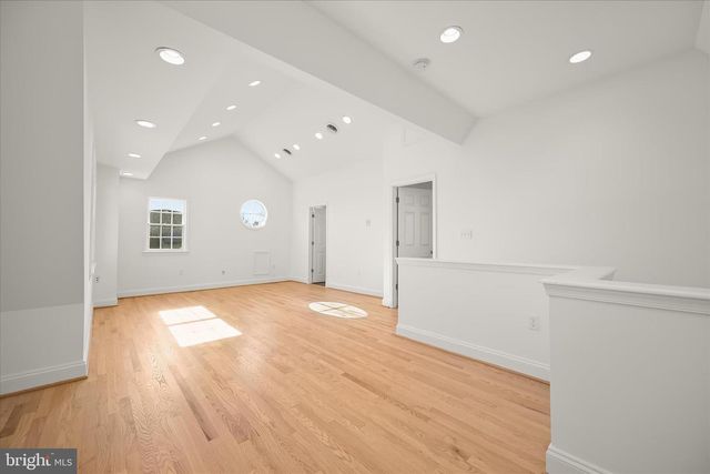 7012 EXETER RD, Bethesda, MD 20814