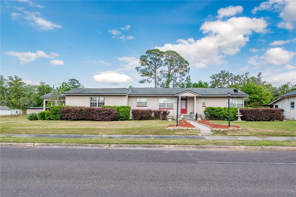 405 S LAKE AVENUE, Lake Butler, FL 32054