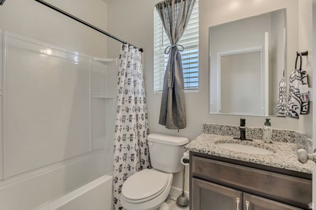 2042 W LYDIA LN, Syracuse, UT 84075