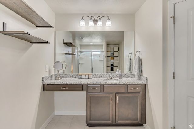 2042 W LYDIA LN, Syracuse, UT 84075