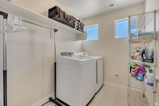 2042 W LYDIA LN, Syracuse, UT 84075