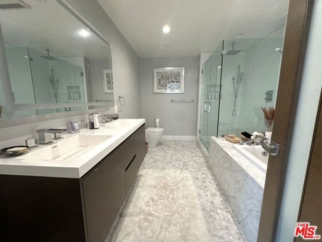 9300 Warbler Way, Los Angeles, CA 90069