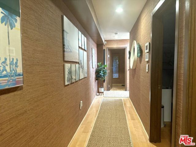 9300 Warbler Way, Los Angeles, CA 90069