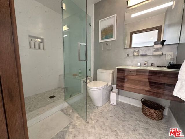 9300 Warbler Way, Los Angeles, CA 90069