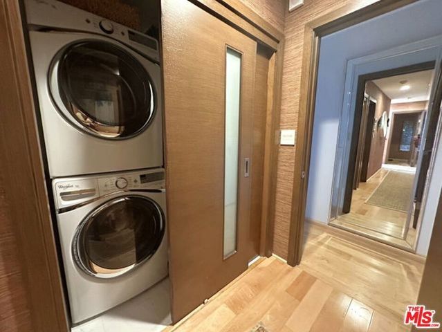 9300 Warbler Way, Los Angeles, CA 90069