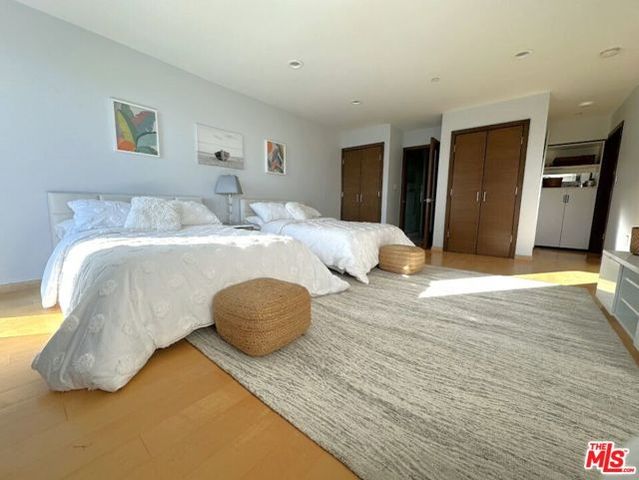 9300 Warbler Way, Los Angeles, CA 90069