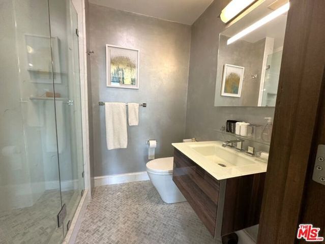 9300 Warbler Way, Los Angeles, CA 90069