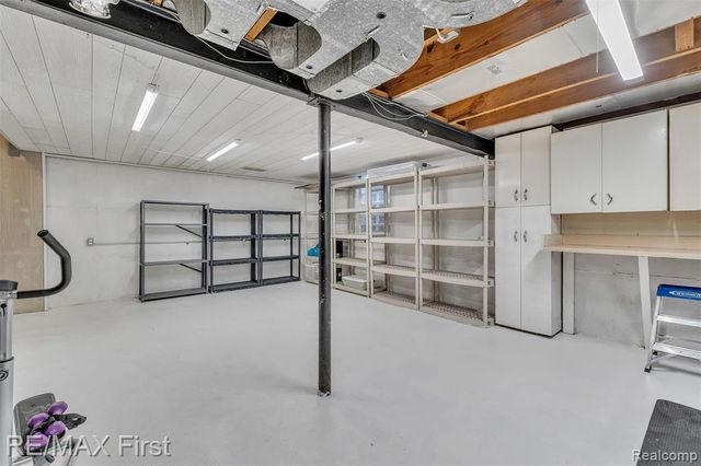 1974 Graefield Road, Birmingham, MI 48009