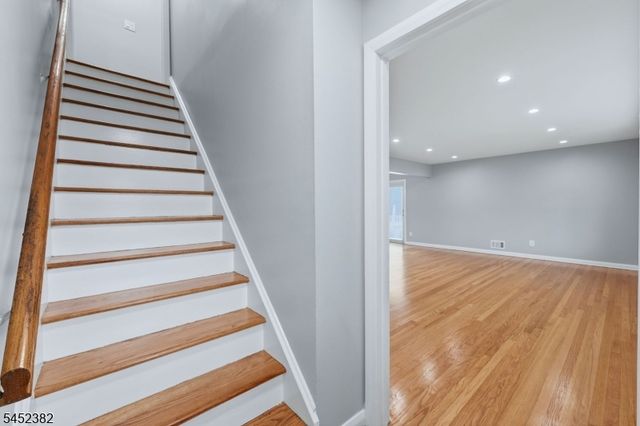 88 6Th St, Clifton City, NJ 07011