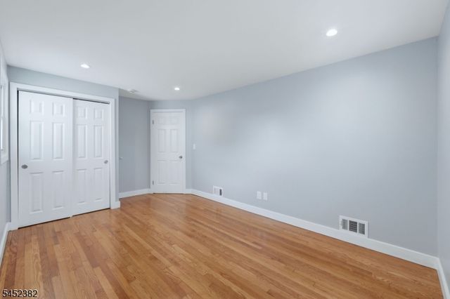 88 6Th St, Clifton City, NJ 07011