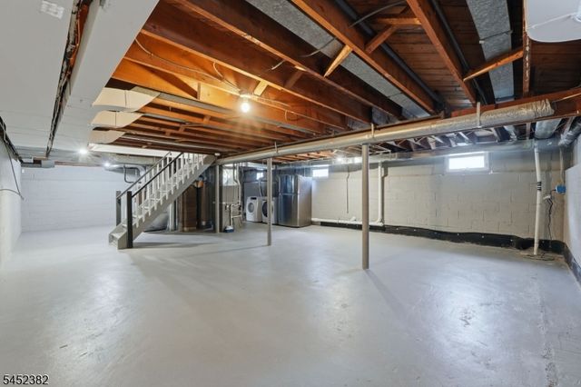 88 6Th St, Clifton City, NJ 07011