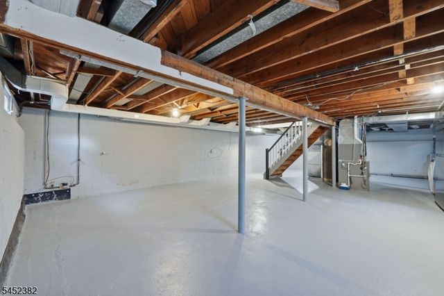 88 6Th St, Clifton City, NJ 07011