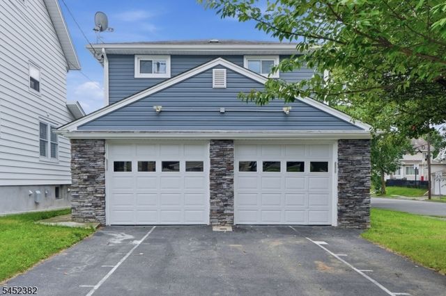 88 6Th St, Clifton City, NJ 07011