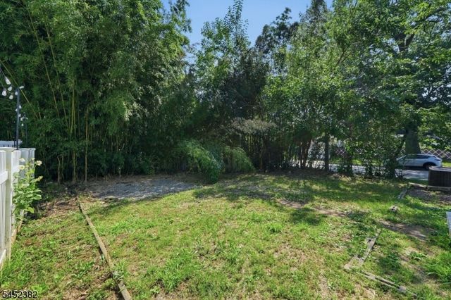 88 6Th St, Clifton City, NJ 07011