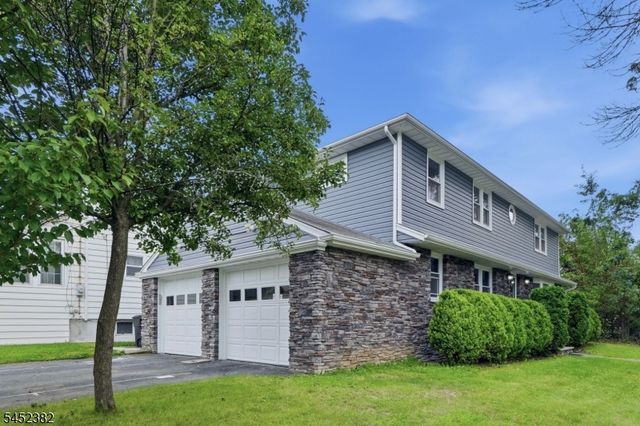 88 6Th St, Clifton City, NJ 07011
