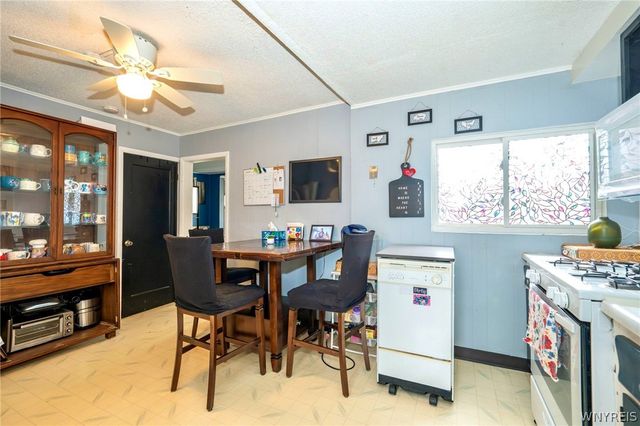 5944 Lakeview, Hamburg, NY 14085