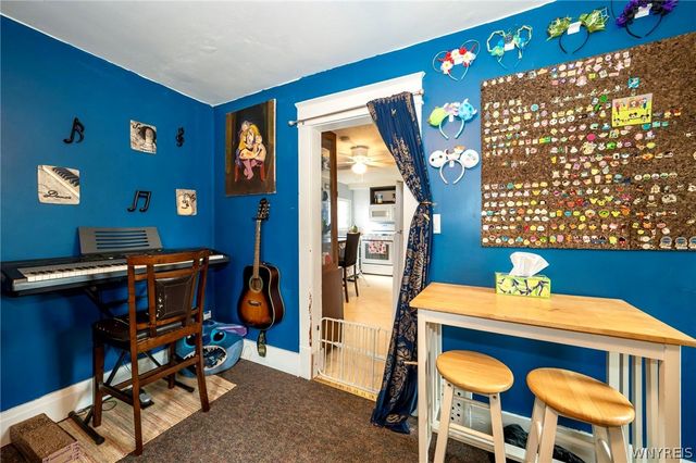 5944 Lakeview, Hamburg, NY 14085