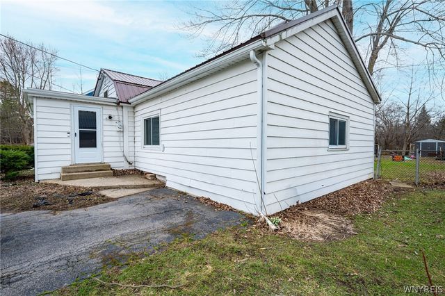 5944 Lakeview, Hamburg, NY 14085