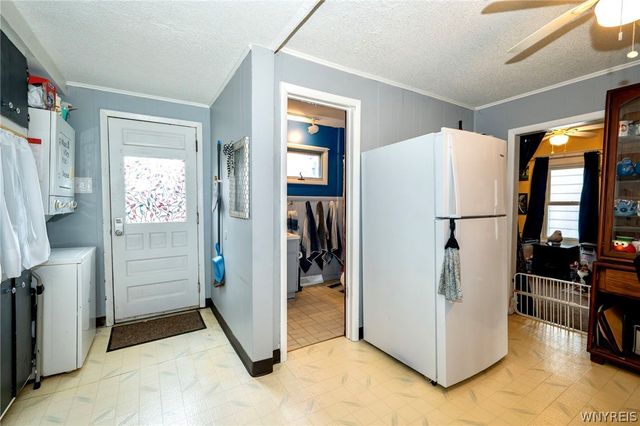 5944 Lakeview, Hamburg, NY 14085