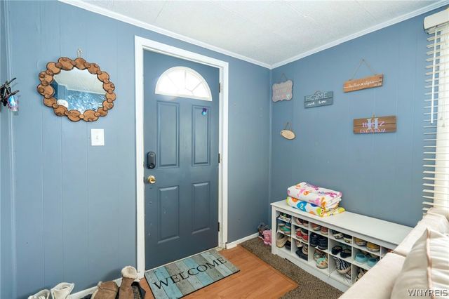 5944 Lakeview, Hamburg, NY 14085