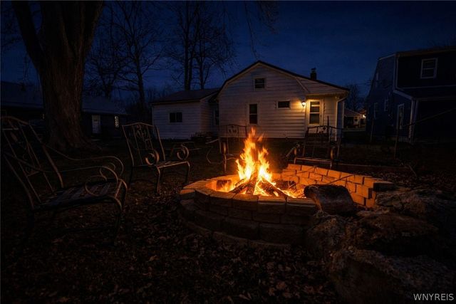 5944 Lakeview, Hamburg, NY 14085