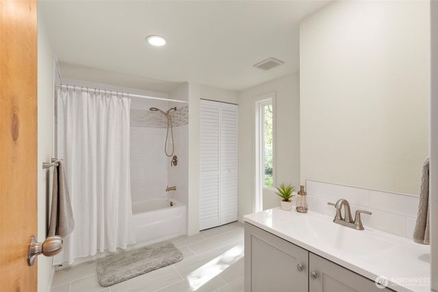 2012 Queen Anne Place, Port Townsend, WA 98368