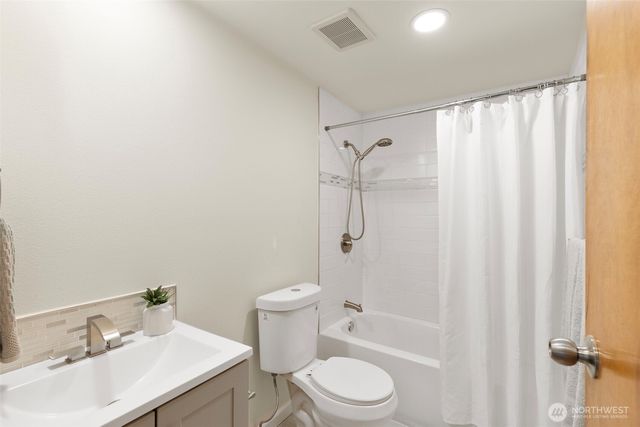 2012 Queen Anne Place, Port Townsend, WA 98368