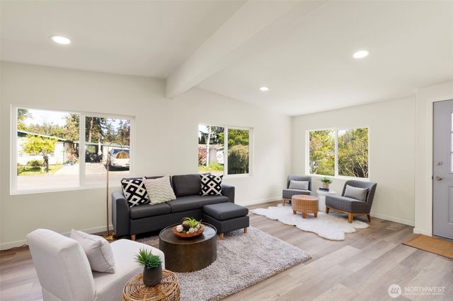 2012 Queen Anne Place, Port Townsend, WA 98368