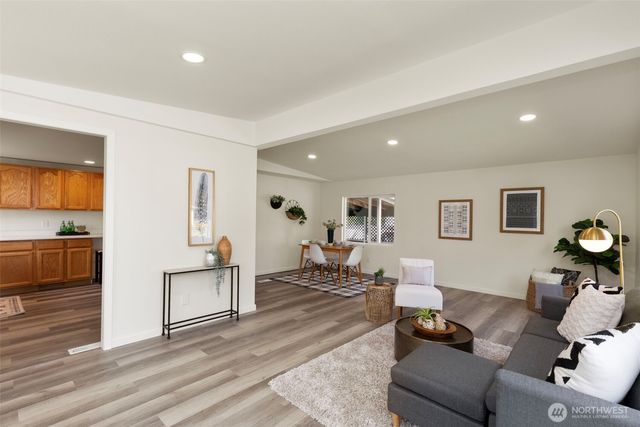 2012 Queen Anne Place, Port Townsend, WA 98368