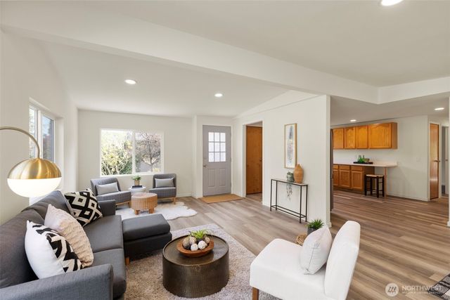 2012 Queen Anne Place, Port Townsend, WA 98368