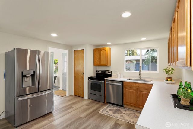 2012 Queen Anne Place, Port Townsend, WA 98368