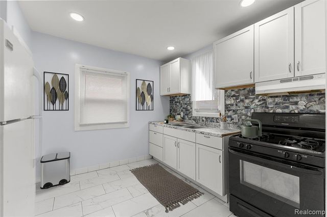 12000 Findlay Street, Detroit, MI 48205