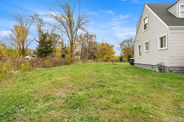 12000 Findlay Street, Detroit, MI 48205