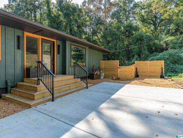 3512 VALLEY CIRCLE, Vestavia Hills, AL 35243