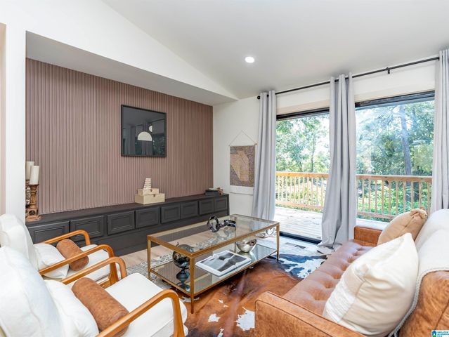 3512 VALLEY CIRCLE, Vestavia Hills, AL 35243