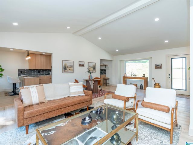 3512 VALLEY CIRCLE, Vestavia Hills, AL 35243