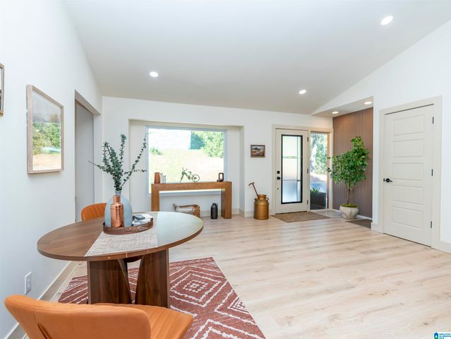 3512 VALLEY CIRCLE, Vestavia Hills, AL 35243