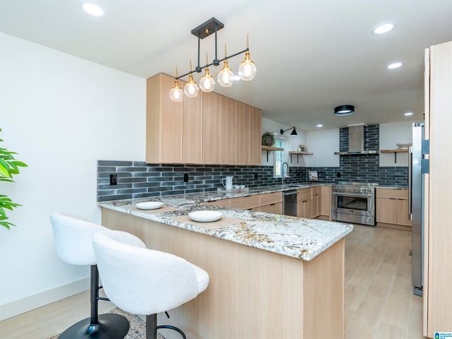 3512 VALLEY CIRCLE, Vestavia Hills, AL 35243