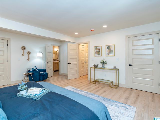3512 VALLEY CIRCLE, Vestavia Hills, AL 35243