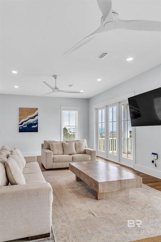 1594 Highway 180, Gulf Shores, AL 36542