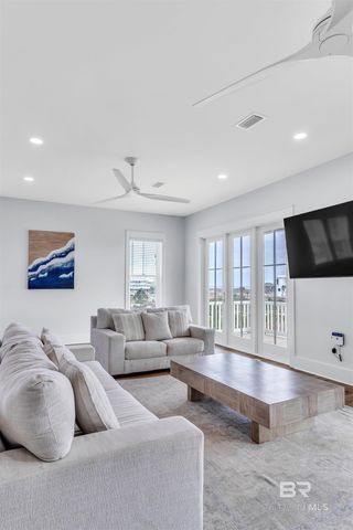 1594 Highway 180, Gulf Shores, AL 36542