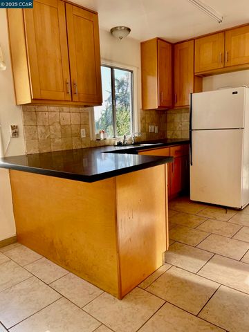 3530 Clinton Ave, Richmond, CA 94805