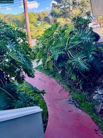 3530 Clinton Ave, Richmond, CA 94805