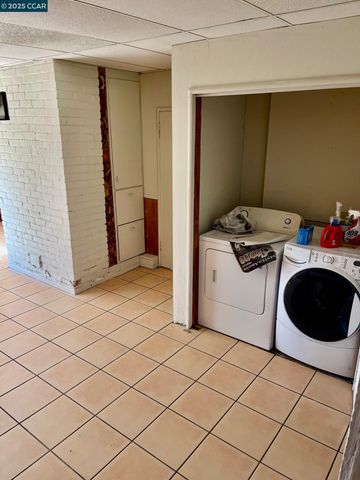 3530 Clinton Ave, Richmond, CA 94805