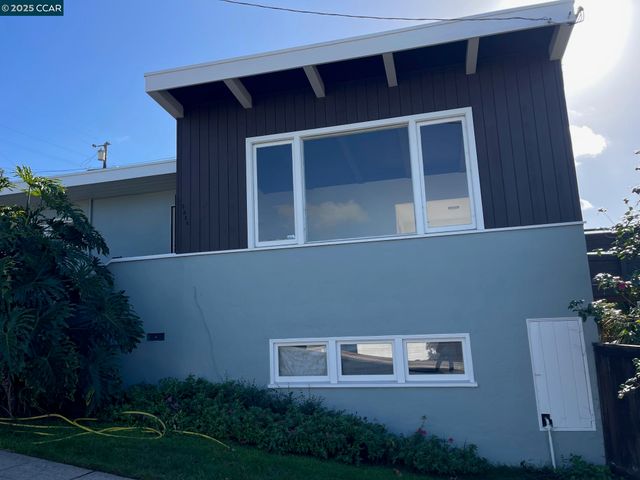 3530 Clinton Ave, Richmond, CA 94805