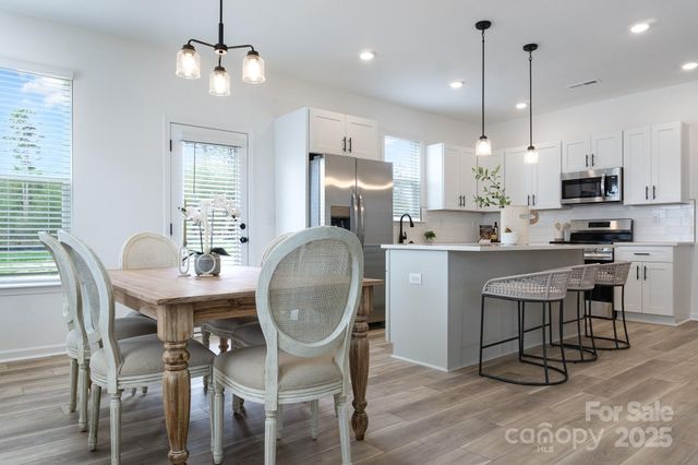 4038 Jenison Valley Court, Charlotte, NC 28214