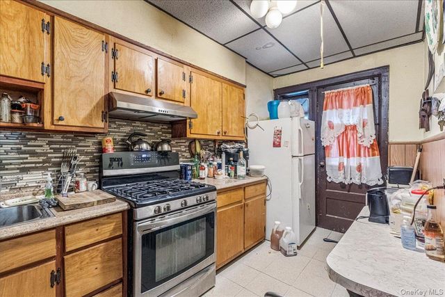 333 East 26 Street, Brooklyn, NY 11226