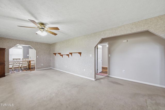 222 Old Stage Drive, Bristol, TN 37620